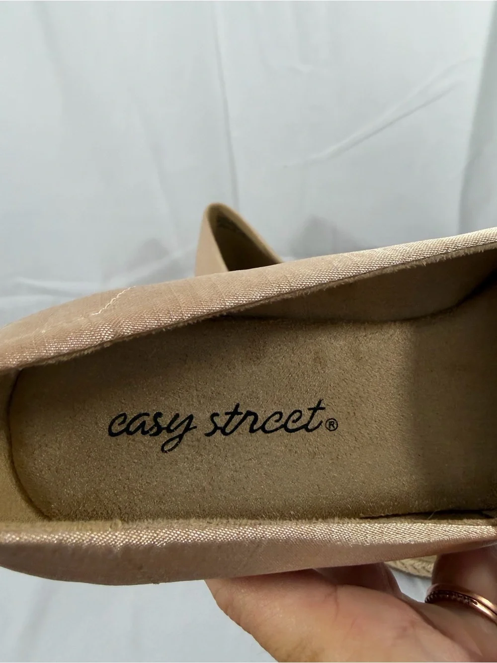 NWT Easy Street Women’s Size 8 Gold Open-Toe Wedge Espadrille